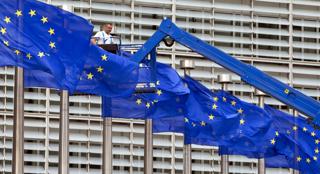 "Politico" : 10 pays européens cherchent à contourner le veto hongrois sur l'adhésion de l'Ukraine à l'UE
