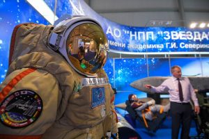 La Russie envoie une combinaison spatiale de nouvelle génération à la Station spatiale internationale