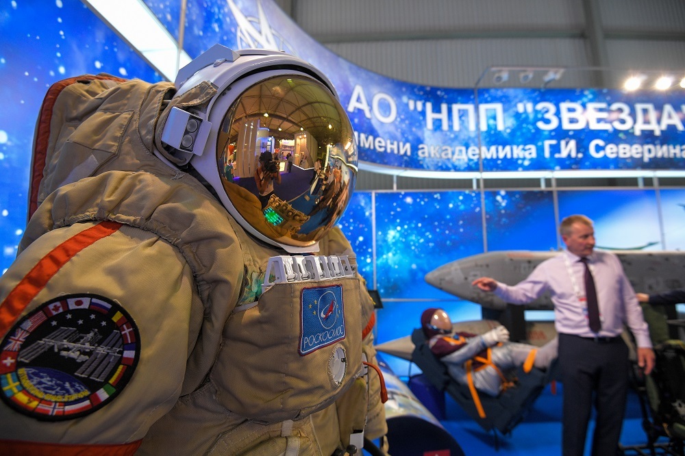 La Russie envoie une combinaison spatiale de nouvelle génération à la Station spatiale internationale