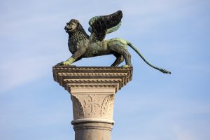 Un mystère vieux de 800 ans : des scientifiques révèlent l'origine du symbole ancien de Venise "Le Lion ailé"