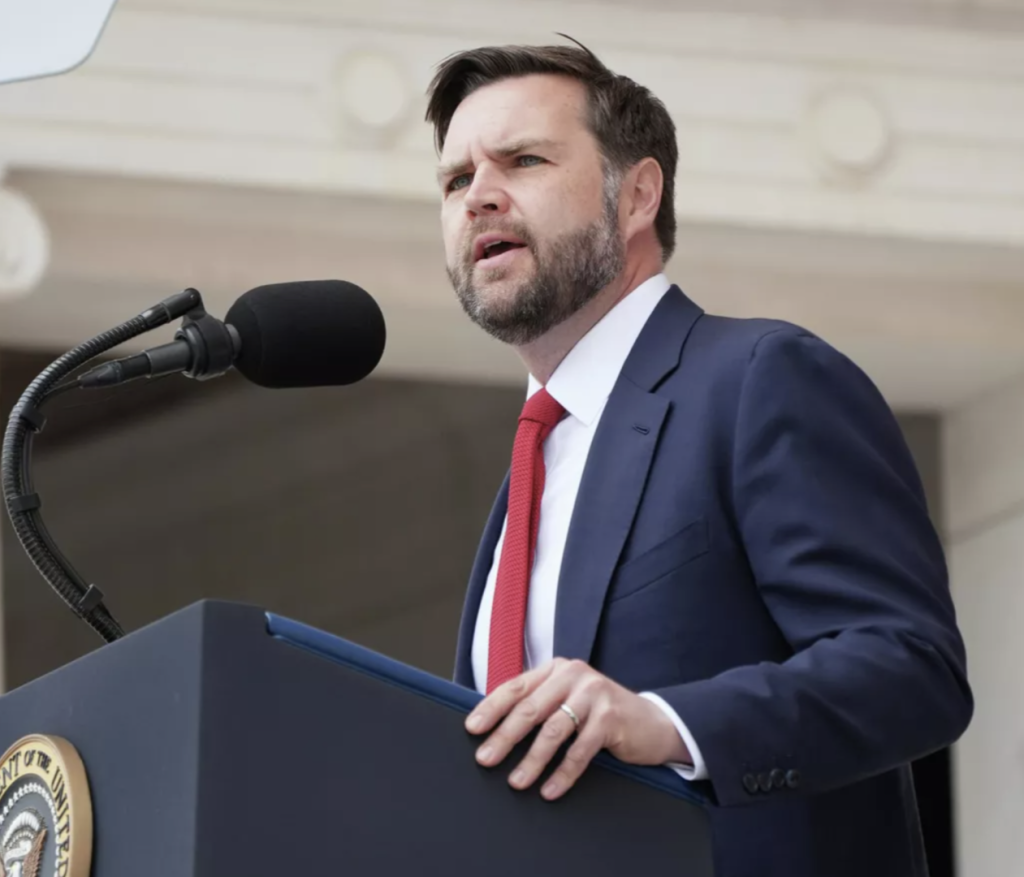 نائب الرئيس الأمريكي يتهم روسيا برفض التفاوض بشأن أوكرانيا: “للتانغو طرفان”