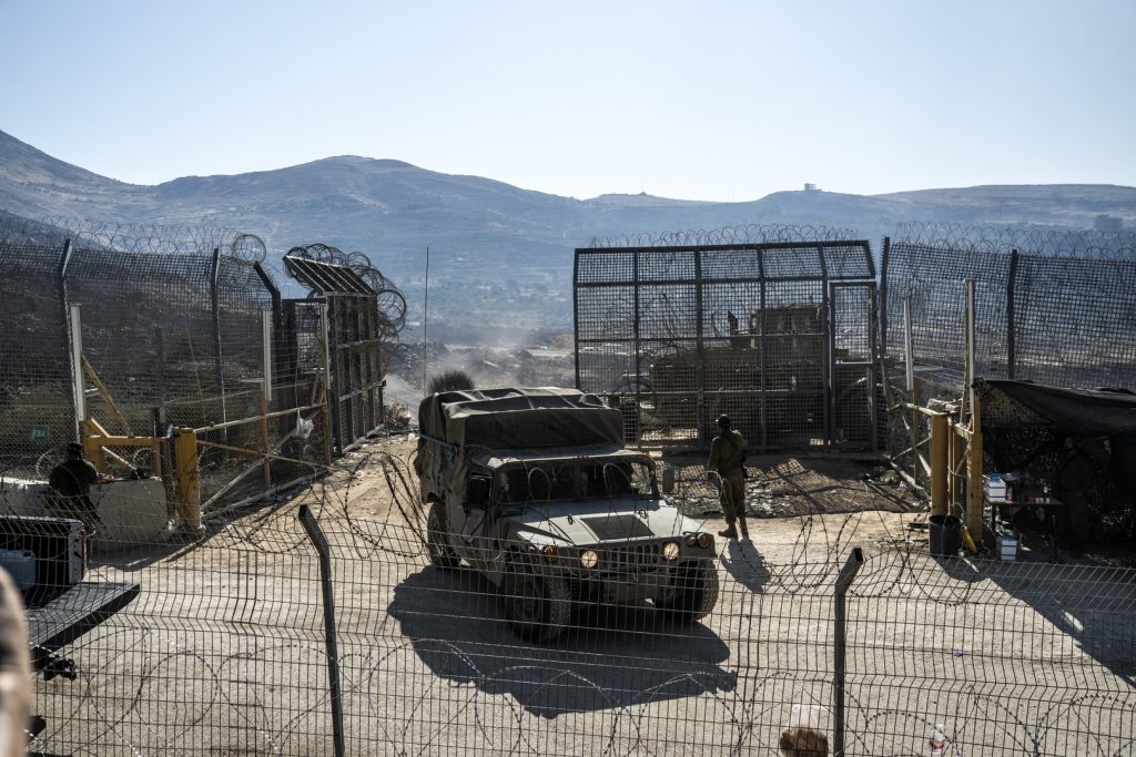 كان يجهز لـ”يوم الغفران”.. تقديرات حول طبيعة انفجار أدى إلى إصابة ضابط بالجيش الإسرائيلي في سوريا