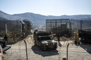 كان يجهز لـ”يوم الغفران”.. تقديرات حول طبيعة انفجار أدى إلى إصابة ضابط بالجيش الإسرائيلي في سوريا