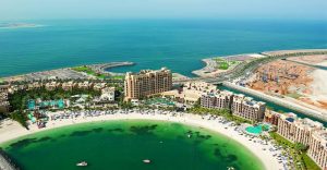 Ras Al Khaimah accueille 654 000 visiteurs au premier semestre 2025 avec une croissance de 6% | Journal Al Khaleej