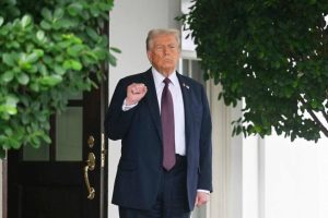 ترامب يعلن موافقة نتنياهو على خطته لوقف الحرب في غزة