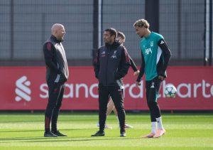 ايكتيكي يتجاهل محمد صلاح ويتعلم من ايزاك | صحيفة الخليج