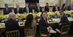 Trump discute des investissements en intelligence artificielle avec les grands dirigeants technologiques à la Maison-Blanche
