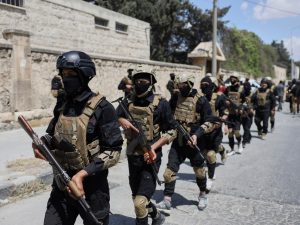 القوات السورية تحبط تهريب أسلحة لقسد بريف دمشق وتشتبك معها في الرقة
