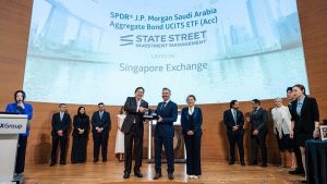 “ستيت ستريت” تطلق صندوقاً للمؤشرات المتداولة في سنغافورة بمساهمة من “صندوق الاستثمارات العامة”