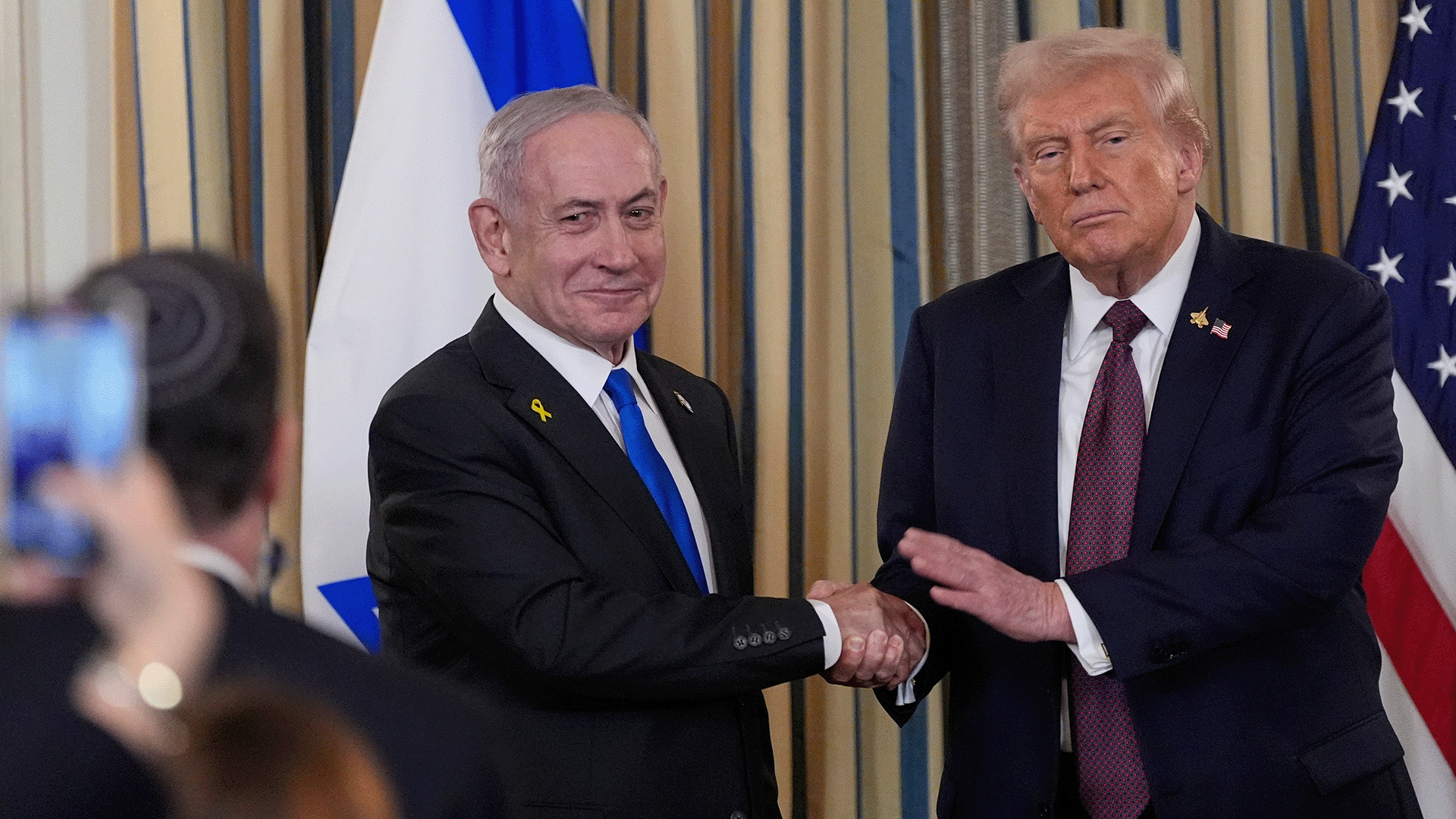 جدل على المنصات بين مؤيدين ومعارضين حول خطة ترامب