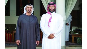 Le président des Émirats et le prince héritier d'Arabie saoudite : « La solution à deux États » est la base d'une paix globale et juste
