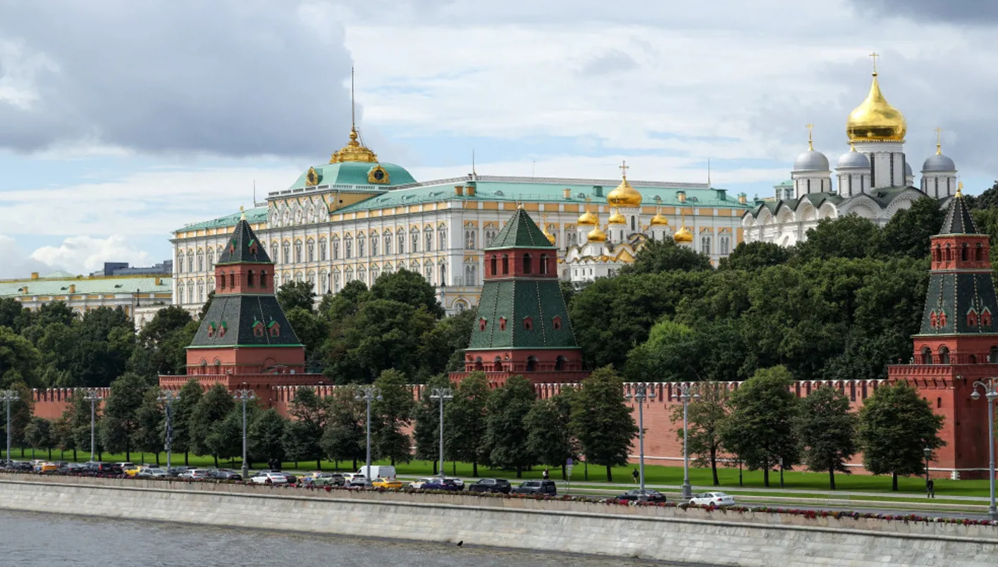 الكرملين يحذّر الناتو: روسيا لن تسمح بأي انتهاك لمجالها الجوي