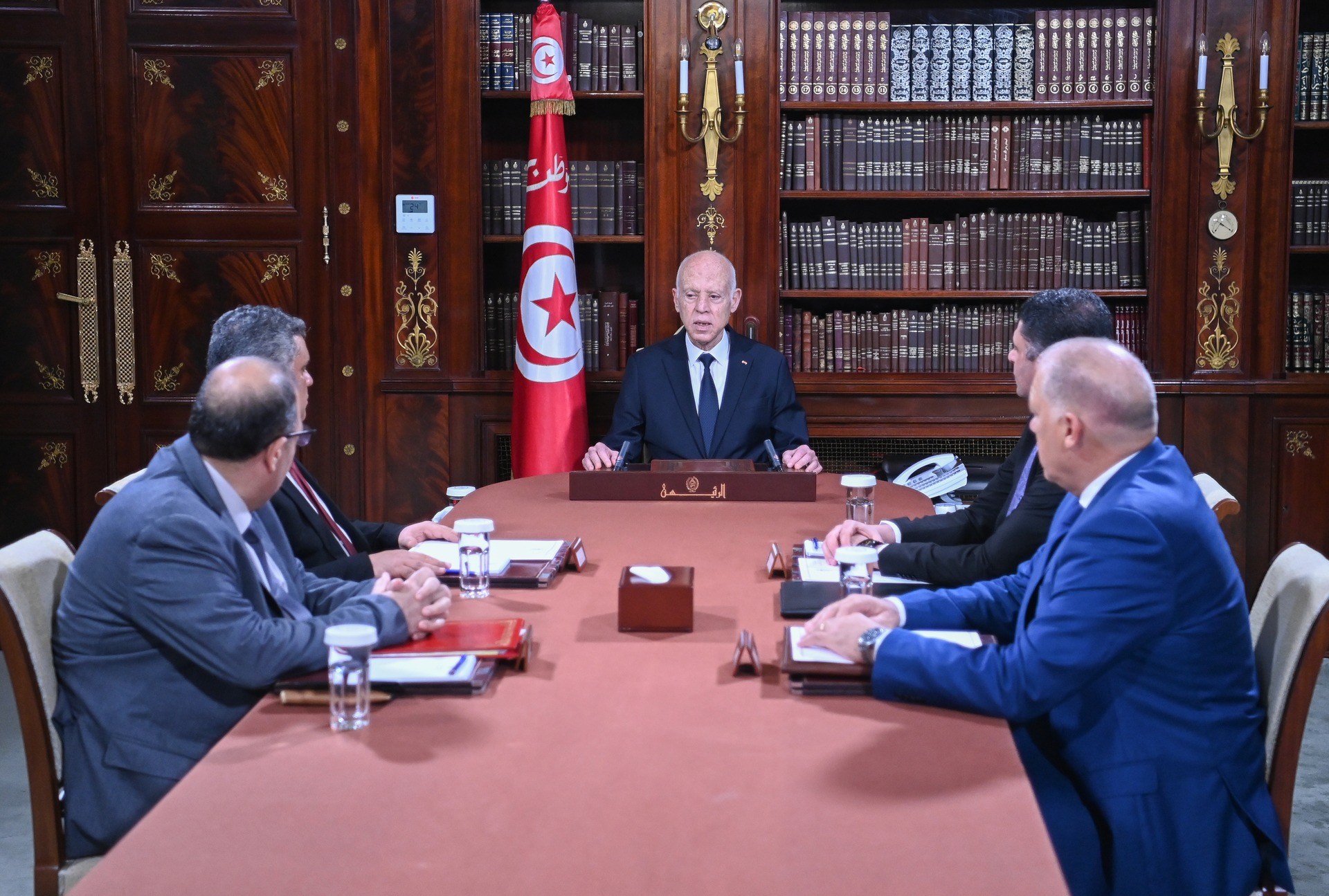 محاولات اغتيال الرئيس قيس سعيد حقيقة أم بيع للأوهام؟