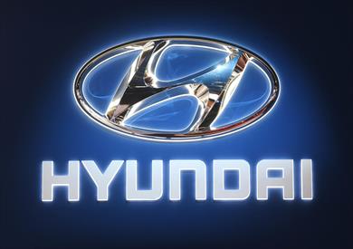 هيونداي تستدعي 135 ألف سيارة طراز سانتا في بسبب خطر الحريق