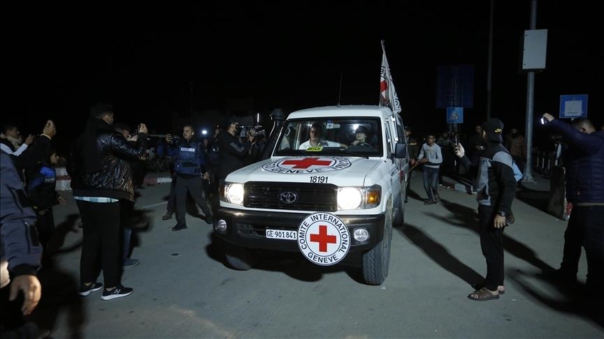 جيش الاحتلال: الإفراج عن المحتجزين الإسرائيليين على دفعتين الأولى تبدأ في الثامنة صباحا – بوابة الأهرام