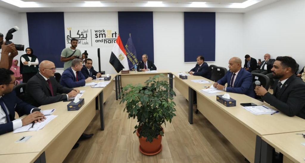 وزير الاتصالات يلتقي مؤسسي “شركات ناشئة” في قنا ويؤكد على دعم الابتكار – بوابة الأهرام