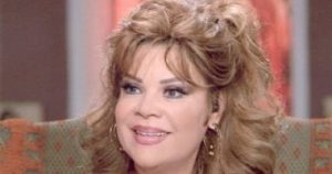 صفاء أبو السعود تحتفل بعيد ميلادها.. صاحبة بهجة العيد كل عام