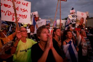 حماس تسلّم كل الرهائن العشرين الأحياء مع وصول ترامب إلى إسرائيل