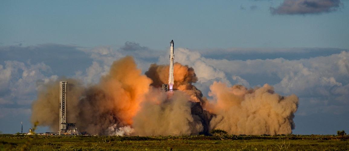 (Vidéo) Starship réussit une mission d'essai dans l'espace | Al Khaleej
