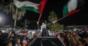 Le cessez-le-feu à Gaza entre en vigueur et le retrait de l'armée israélienne dans les 24 heures