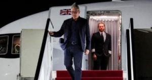 Le Premier ministre britannique arrive à Charm el-Cheikh pour participer au Sommet de la paix