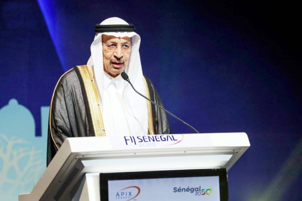 نيابة عن ولي العهد.. “الفالح” يشارك في منتدى الاستثمار بداكار