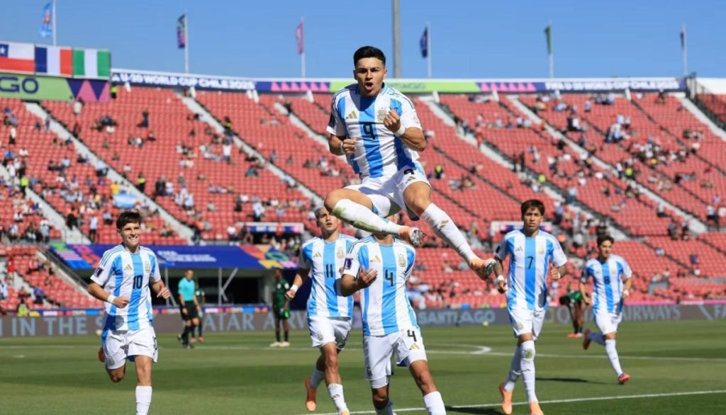 منتخب الأرجنتين يقسو على نيجيريا برباعية ويتأهل لربع نهائي مونديال الشباب
