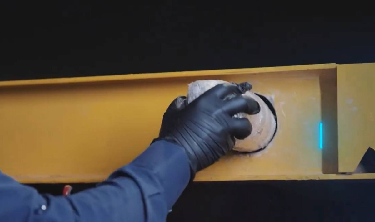 إحباط محاولة تهريب أكثر من 8 كيلوغرامات من مادة الميثامفيتامين “الشبو” المخدر