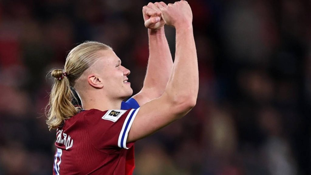 متجاوزاً ميسي ورونالدو.. هالاند يتصدر قائمة تاريخية