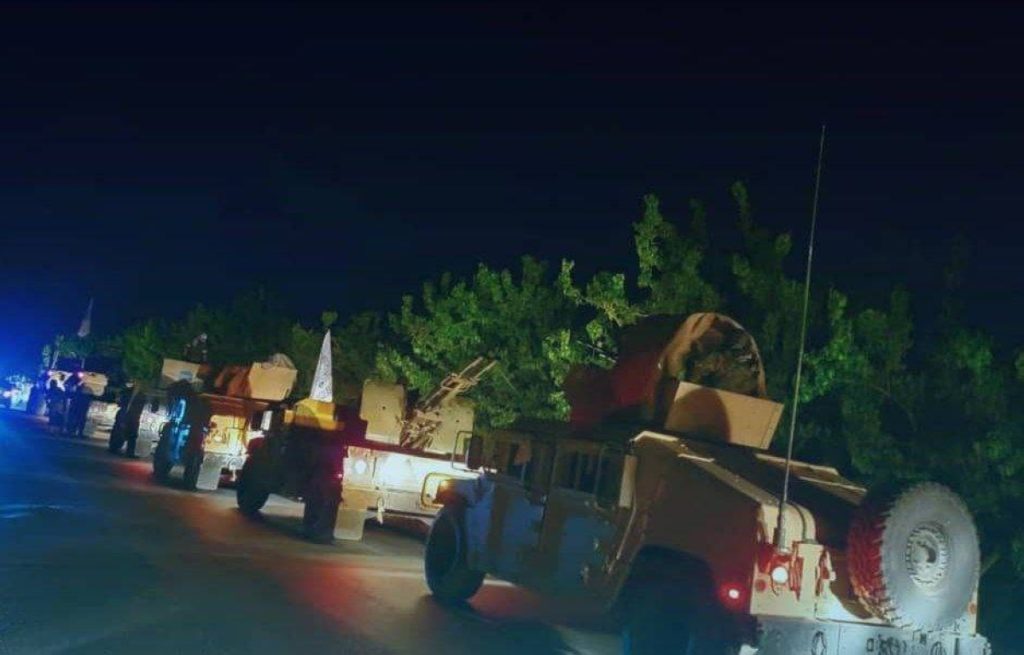 طالبان ترد بالنار.. هجمات حدودية تُشعل الحدود مع باكستان