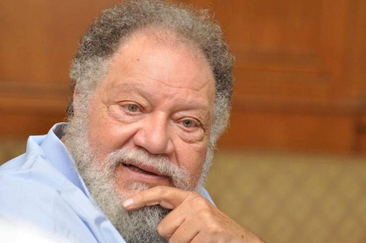 نجل يحيى الفخراني يكشف لـ”عكاظ” حقيقة غيابه