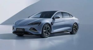 سيارة هجينة خارقة تقطع 2000 كيلومتر دون شحن