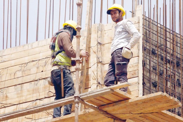 7.8 مليون دينار حجم التسهيلات المقدمة لقطاع الإنشاءات