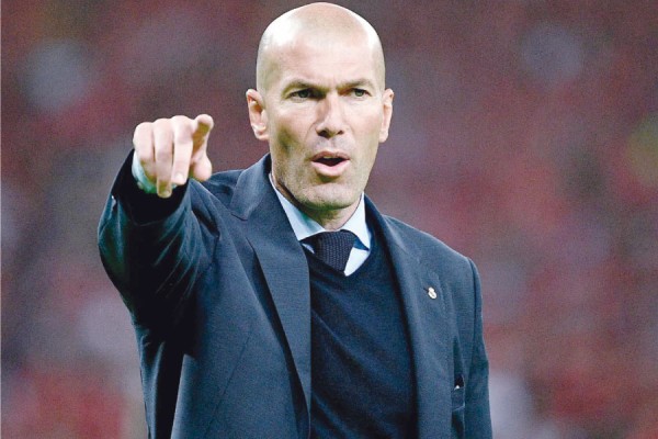 زيدان يرغب في تدريب منتخب فرنسا “مستقبلا”