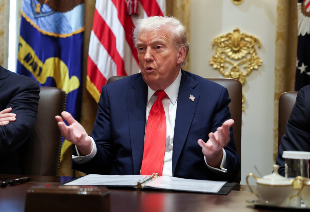 ترامب واثق من أن بوتين سيوافق على تسوية الصراع الأوكراني