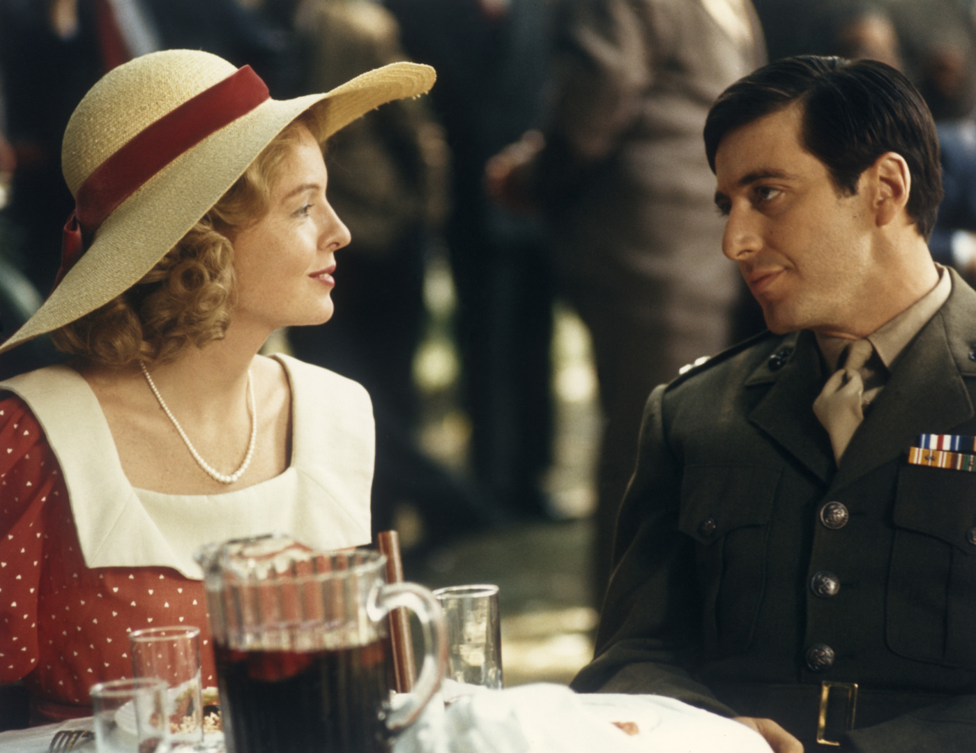 بعد فوات الأوان.. “العرّاب” آل باتشينو نادم لعدم زواجه من نجمة هوليوود الراحلة ديان كيتون