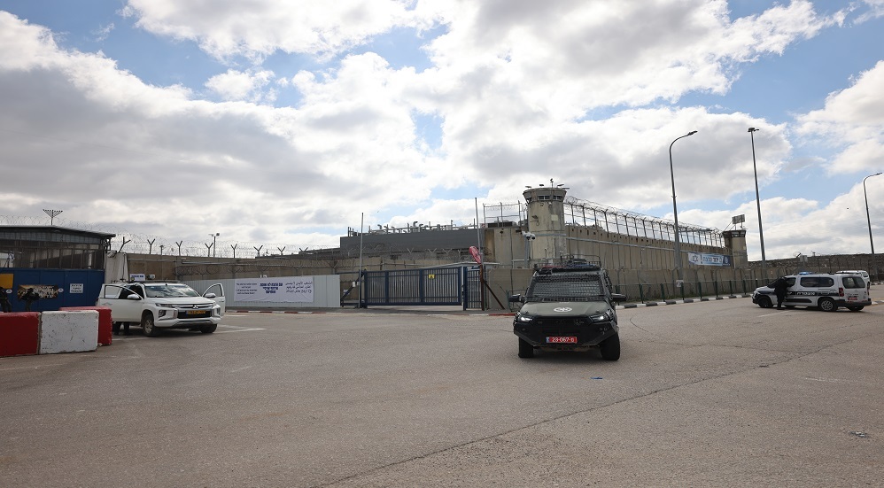 Vidéo : Départ des bus pour transporter des prisonniers palestiniens avant leur libération