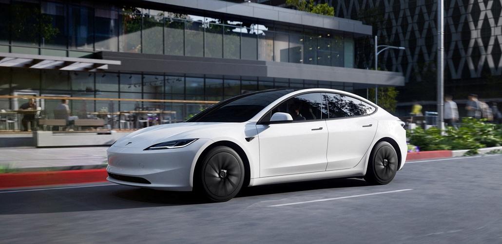 تيسلا تراهن على سيارتين منخفضتي التكلفة لتعزيز المبيعات
