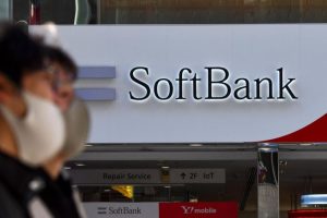 الذكاء الاصطناعي الفائق يحلق بسهم سوفت بنك 10% | صحيفة الخليج