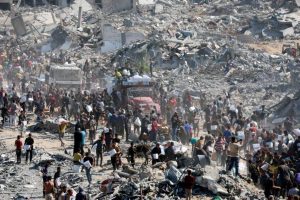 سكان غزة يواصلون العودة إلى ديارهم.. و1,5 مليون بلا مأوى