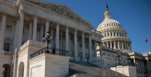 النقاش حول الإغلاق الحكومي يتجاهل خطر الصعود الصاروخي للدين العام