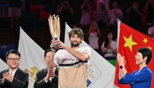 فالنتان فاشرو يصنع التاريخ ويتوج بلقب دورة شنغهاي