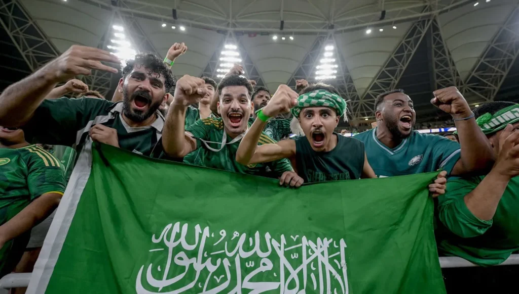 ‘صقور ضد أسود’… السعودية تتحدى العراق من أجل حلم التأهل إلى كأس العالم 2026