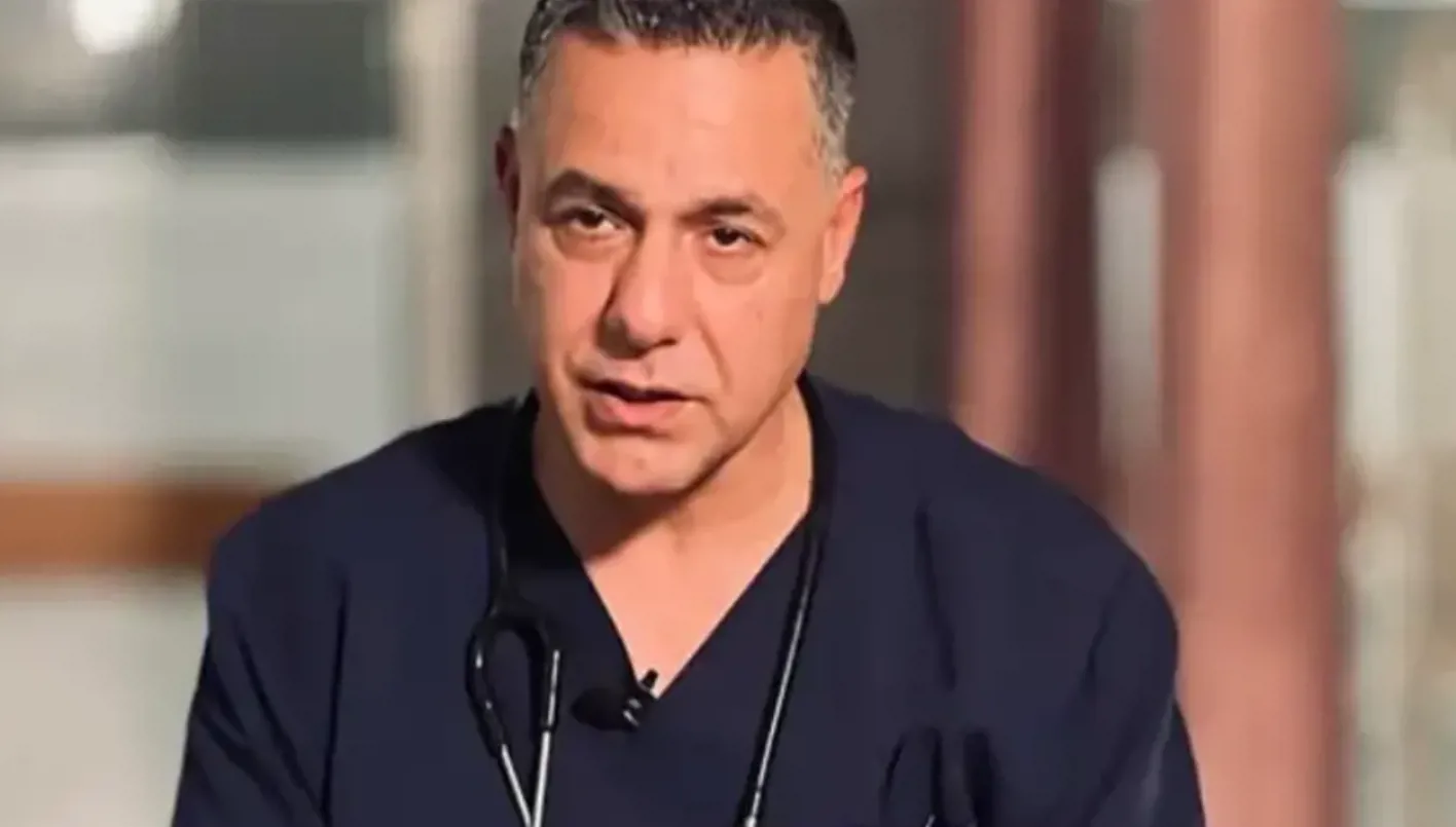 ضغوط من ‘حماس’ والوسطاء… هل يُفرَج عن الدكتور حسام أبو صفية غداً؟