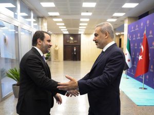 تركيا وسوريا تبحثان التعاون الأمني في اجتماع رفيع بأنقرة