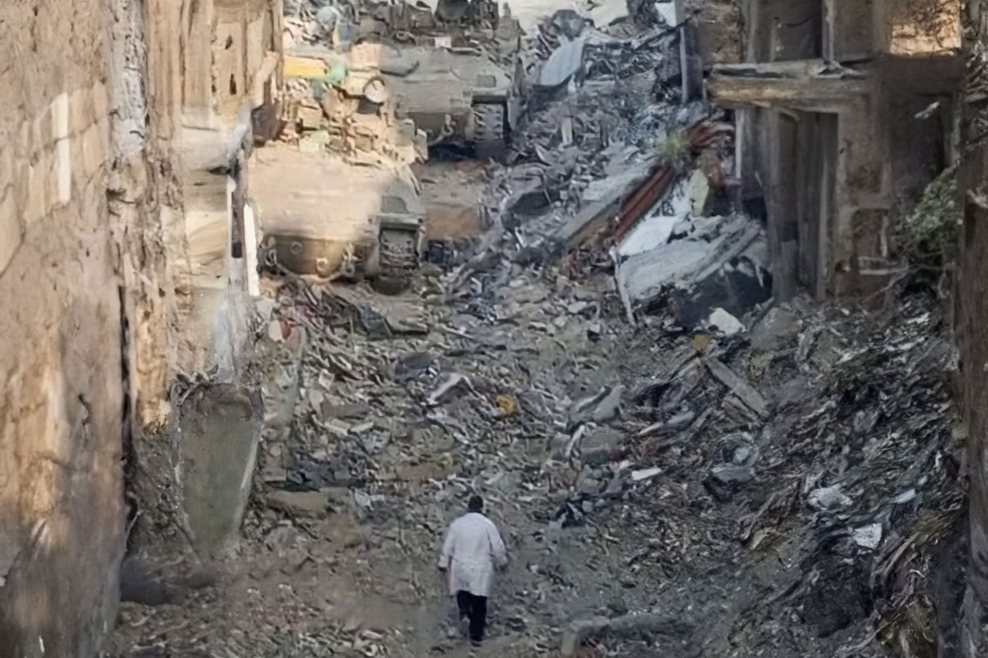 مغردون: لماذا تخشى إسرائيل الإفراج عن الطبيبين أبو صفية والهمص؟