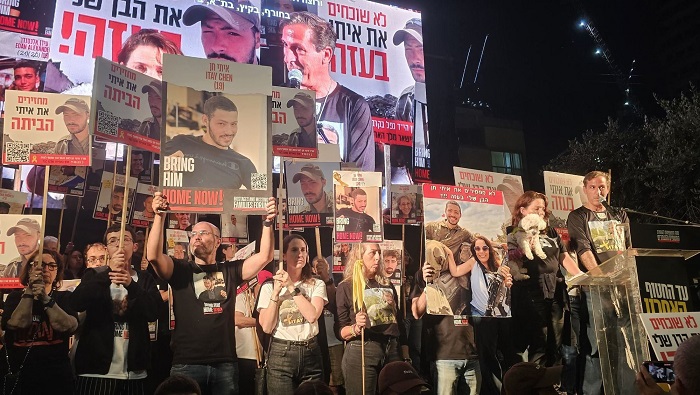 عائلات الرهائن ترحب باتفاق غزة وتصفه بـ”الاختراق التاريخي” وتدعو الحكومة الإسرائيلية للمصادقة الفورية