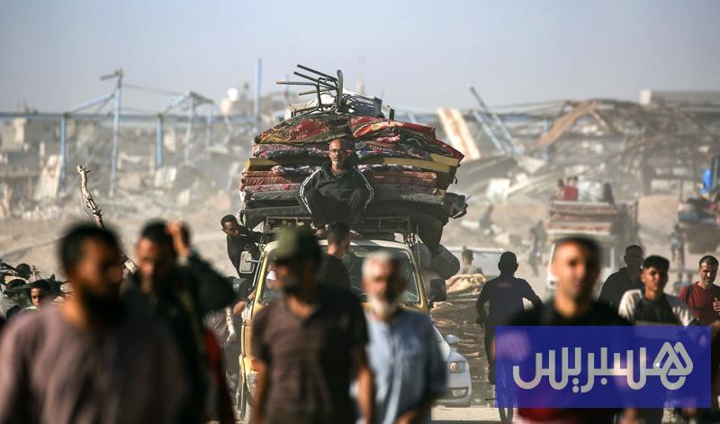 النازحون يعودون إلى مناطق في غزة