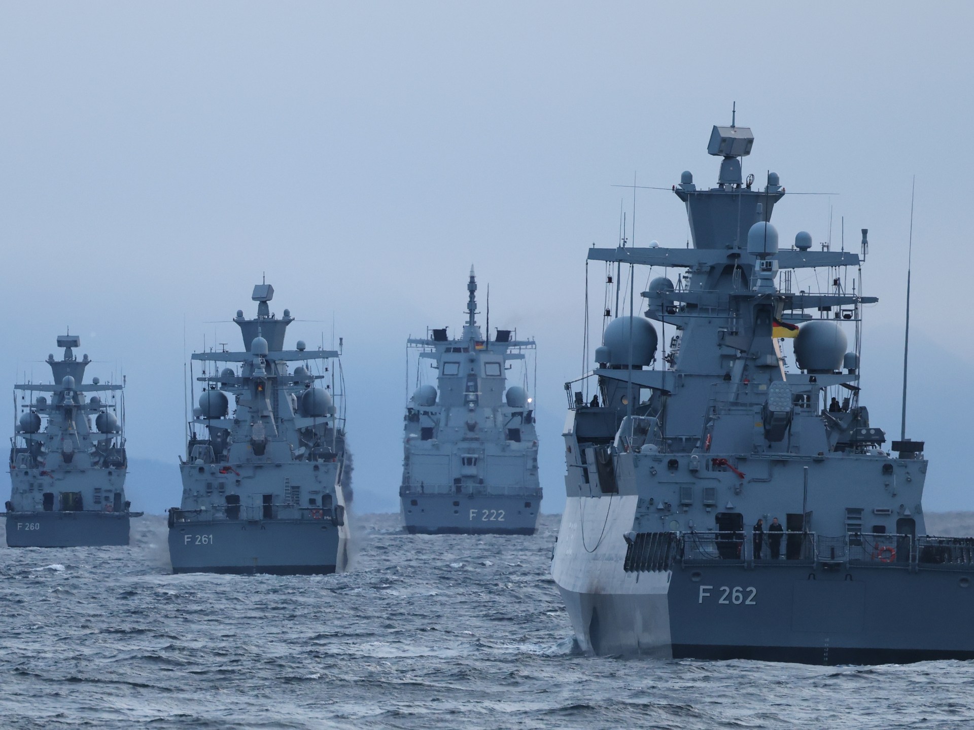 الناتو يبدأ مناورات دفاعية باستخدام أسلحة نووية وبمشاركة 70 طائرة