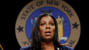 توجيه تهمة الاحتيال المصرفي لمدّعية معارضة لترامب